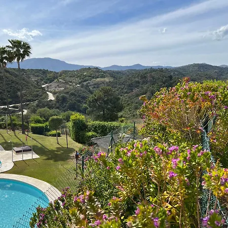 Impresionante De Lujo Con Jardin Estepona