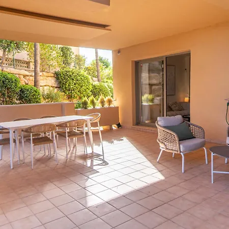 Impresionante De Lujo Con Jardin Estepona